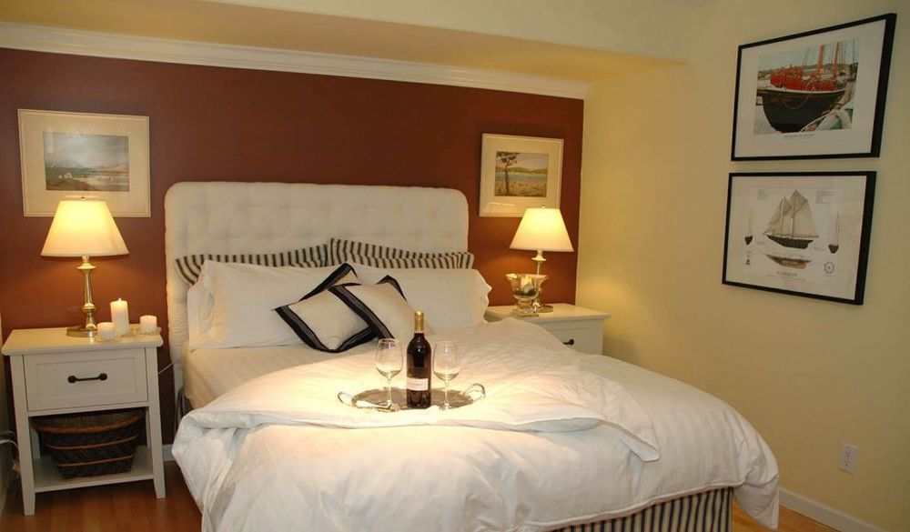 At The Shore Bed And Breakfast Sechelt Exterior photo